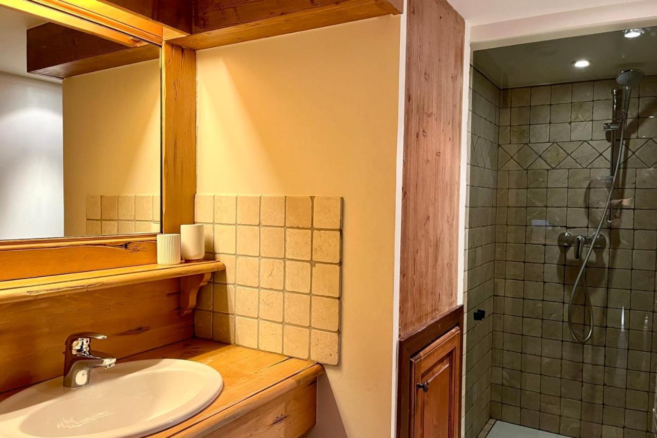 Chic And Cosy Apt With Balcony In Megeve Bagian luar foto